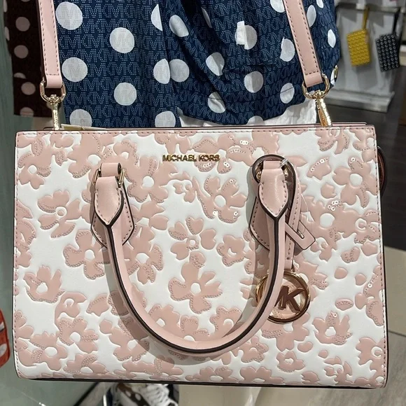 Michael Kors Sheila Medium Sequined Floral CZ Satchel
Powder Blush
NWT - Picture 10 of 16